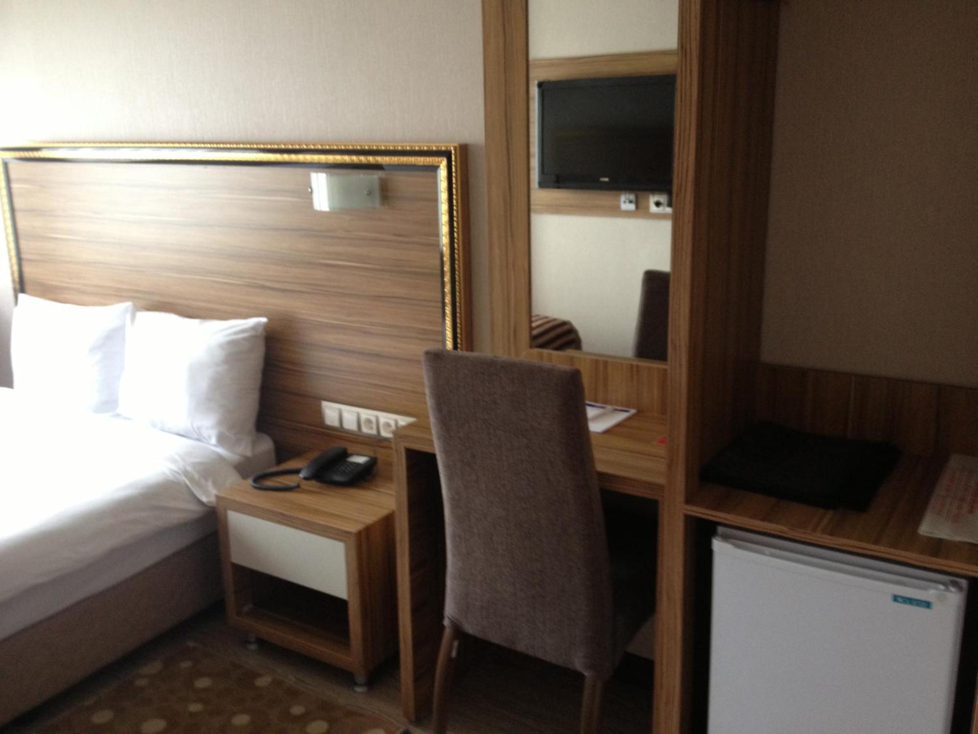 קייסרי Buyuk Hotel מראה חיצוני תמונה
